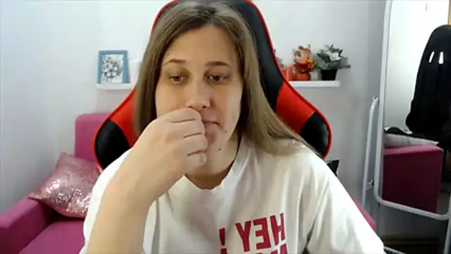 Lucky Lana online show from 07-13-26, 02:44