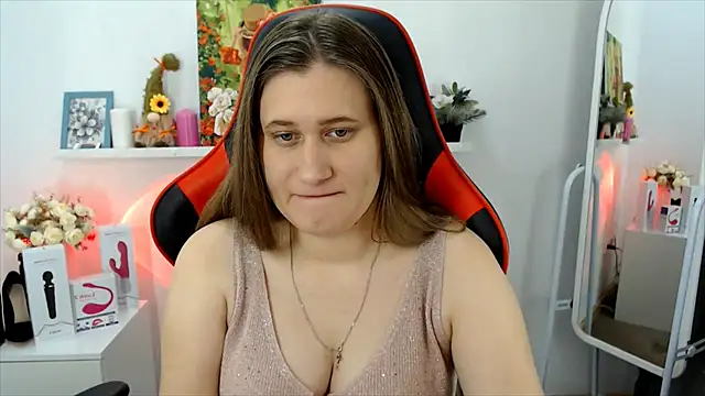 Lucky Lana online show from 10-10-25, 02:45