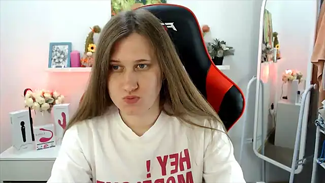 Lucky Lana online show from 05-06-26, 02:15