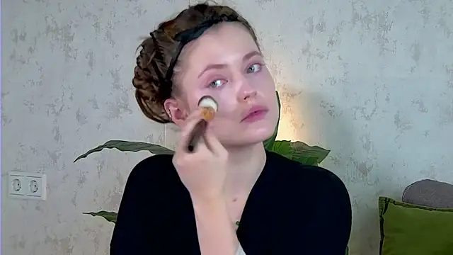 AshleyD  online show from 09-28-25, 03:02