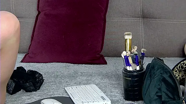 AshleyD  online show from 04-12-26, 04:16