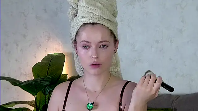 AshleyD  online show from 11-09-25, 02:26