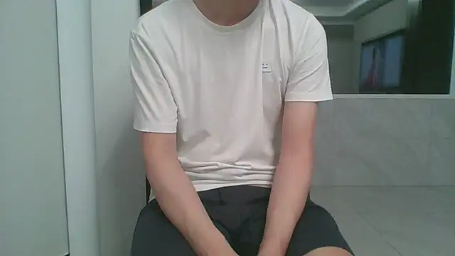 Snapshot of nole_china7 chatting on 07-16-26, 12:24 nole china7 online show from 07-16-26, 12:24