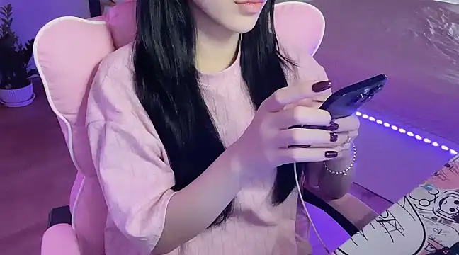 Snapshot of Cherry-Sweet68 chatting on 03-19-25, 01:54 Cherry-Sweet68 online show from 03-19-25, 01:54