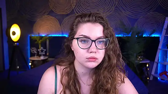 LuxSopphia online show from 09-14-25, 05:41