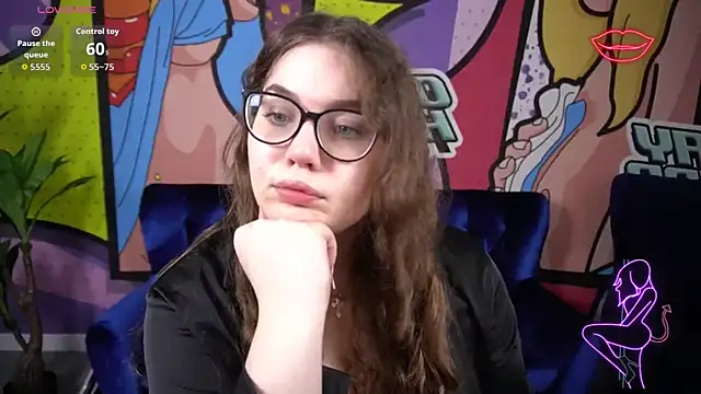 LuxSopphia online show from 10-17-25, 05:44
