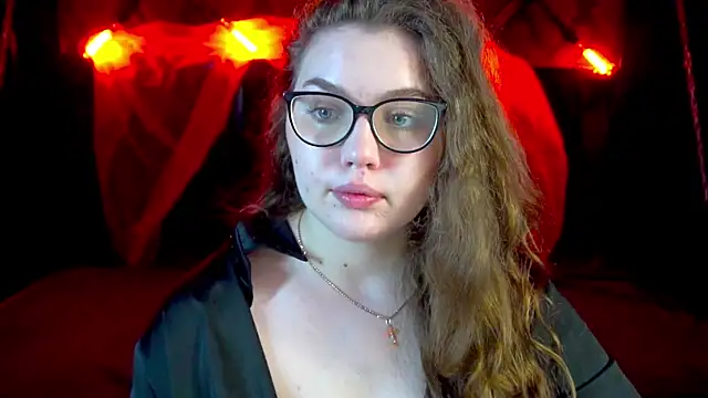 LuxSopphia online show from 11-04-25, 08:12