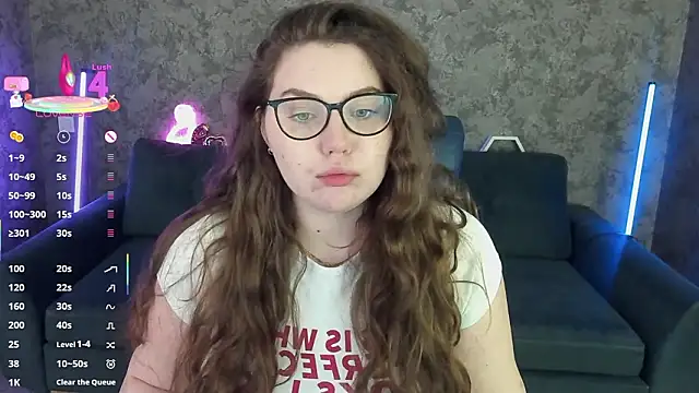 LuxSopphia online show from 02-28-26, 08:58