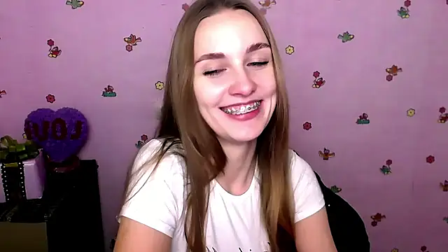 Snapshot of Doll_Angelina chatting on 02-07-26, 07:05 Doll Angelina online show from 02-07-26, 07:05