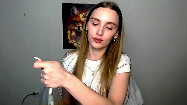 Snapshot of Doll_Angelina chatting on 05-28-26, 06:10 Doll Angelina online show from 05-28-26, 06:10