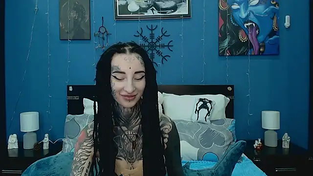 Snapshot of Velvetbat chatting on 06-10-26, 09:43 Velvetbat online show from 06-10-26, 09:43