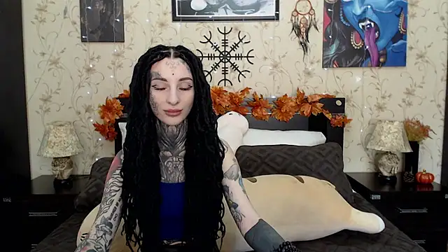 Snapshot of Velvetbat chatting on 10-14-25, 07:09 Velvetbat online show from 10-14-25, 07:09