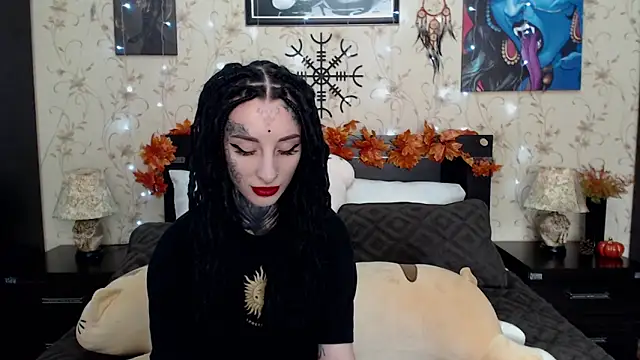 Snapshot of Velvetbat chatting on 10-18-25, 07:10 Velvetbat online show from 10-18-25, 07:10