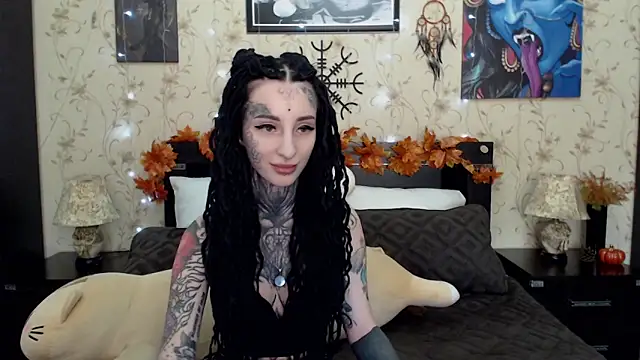 Snapshot of Velvetbat chatting on 10-16-25, 06:43 Velvetbat online show from 10-16-25, 06:43