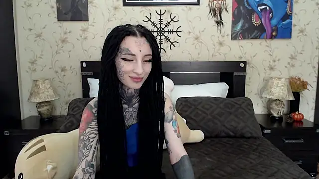 Snapshot of Velvetbat chatting on 09-13-25, 06:13 Velvetbat online show from 09-13-25, 06:13