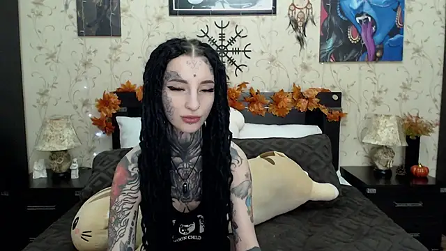 Velvetbat online show from 11-22-25, 07:07