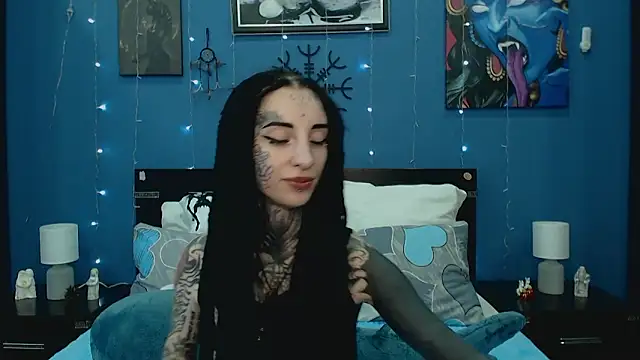 Snapshot of Velvetbat chatting on 06-15-26, 07:08 Velvetbat online show from 06-15-26, 07:08