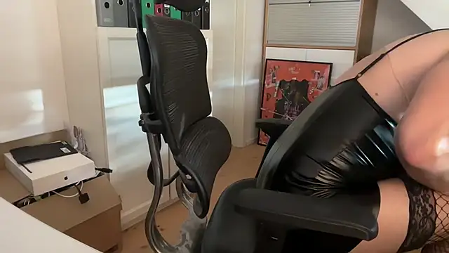 devotesissy83 online show from 09-15-25, 08:04