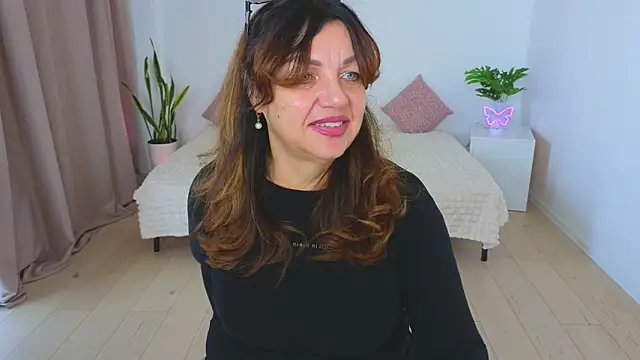 Nika Light online show from 11-17-25, 11:25