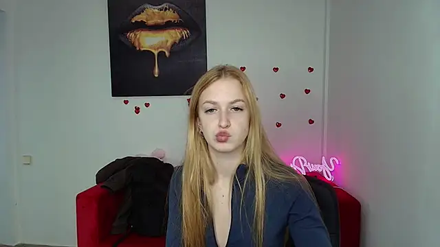 Snapshot of MirandaMayers chatting on 03-21-25, 09:56 MirandaMayers online show from 03-21-25, 09:56