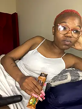 YummyMelanin117 online show from 09-26-25, 10:27