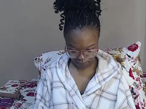 YummyMelanin117 online show from 03-20-26, 12:50