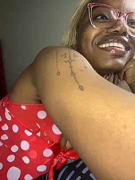 YummyMelanin117 online show from 10-02-25, 10:35