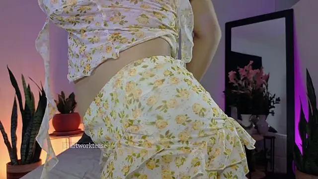 Artworktease online show from 01-14-26, 09:07