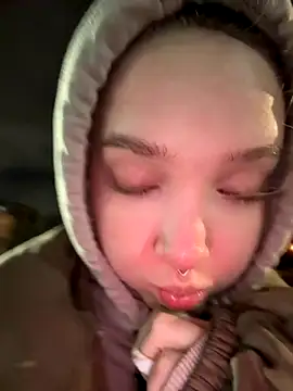 bambi lu online show from 11-02-25, 05:40