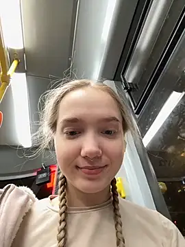 bambi lu online show from 11-19-25, 05:35