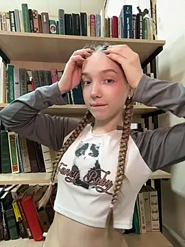 Snapshot of bambi_lu chatting on 05-05-26, 06:33 bambi lu online show from 05-05-26, 06:33