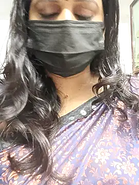 aparna99 online show from 09-18-25, 07:39