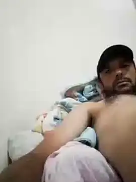 Snapshot of gatomagro10 chatting on 03-21-25, 05:45 gatomagro10 online show from 03-21-25, 05:45