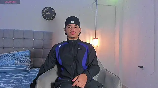 samxx muscle online show from 12-20-25, 01:58