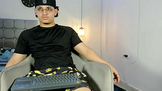 samxx muscle online show from 11-08-25, 01:03