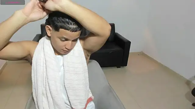 Snapshot of samxx_muscle chatting on 06-03-26, 01:34 samxx muscle online show from 06-03-26, 01:34