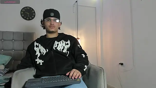 samxx muscle online show from 11-12-25, 01:37