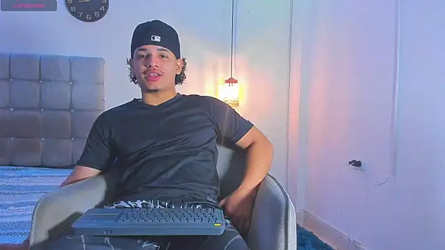 samxx muscle online show from 12-18-25, 01:48