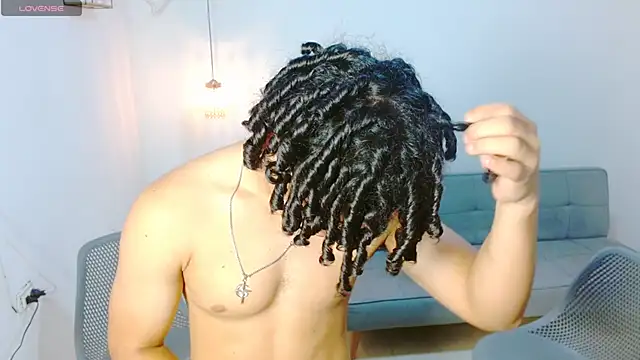 Snapshot of samxx_muscle chatting on 05-20-26, 10:34 samxx muscle online show from 05-20-26, 10:34
