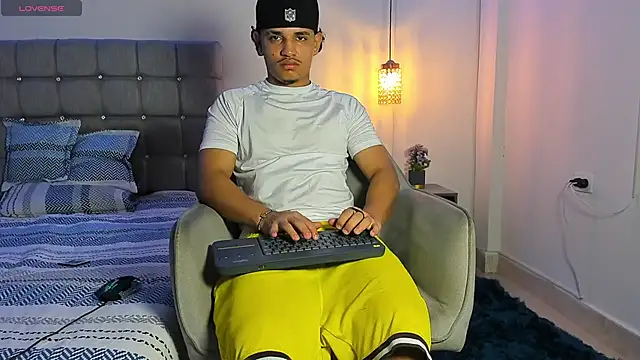 samxx muscle online show from 10-05-25, 01:46