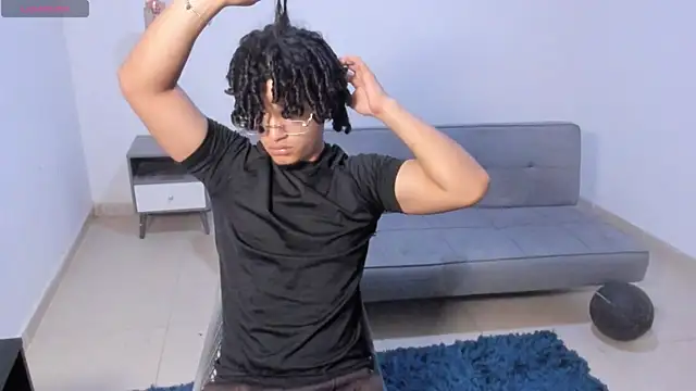 Snapshot of samxx_muscle chatting on 05-22-26, 01:42 samxx muscle online show from 05-22-26, 01:42