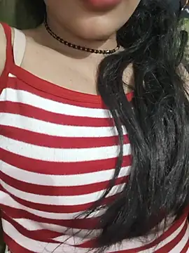 Snapshot of Eshwari_Chopra chatting on 07-05-26, 11:44 Eshwari Chopra online show from 07-05-26, 11:44