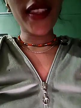 Eshwari Chopra online show from 12-22-25, 01:50