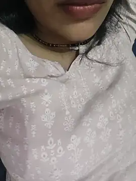 Snapshot of Eshwari_Chopra chatting on 07-01-26, 02:28 Eshwari Chopra online show from 07-01-26, 02:28