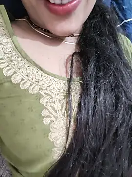 Snapshot of Eshwari_Chopra chatting on 07-11-26, 06:19 Eshwari Chopra online show from 07-11-26, 06:19
