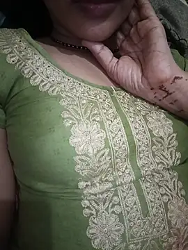 Snapshot of Eshwari_Chopra chatting on 07-21-26, 06:42 Eshwari Chopra online show from 07-21-26, 06:42