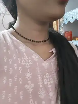 Snapshot of Eshwari_Chopra chatting on 06-18-26, 11:43 Eshwari Chopra online show from 06-18-26, 11:43