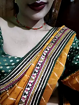 Eshwari Chopra online show from 09-29-25, 04:23