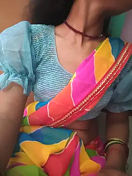 Snapshot of Eshna_Dabral chatting on 09-23-25, 02:35 Eshna Dabral online show from 09-23-25, 02:35