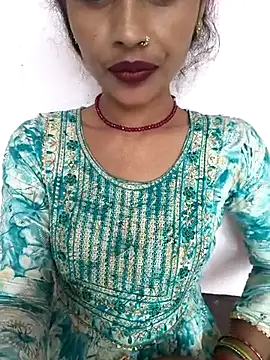 Snapshot of Eshna_Dabral chatting on 10-03-25, 07:43 Eshna Dabral online show from 10-03-25, 07:43